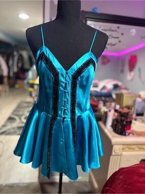 NWOT Vintage Victoria's Secret Teal Satin Lace-Trim Camisole Top- Small